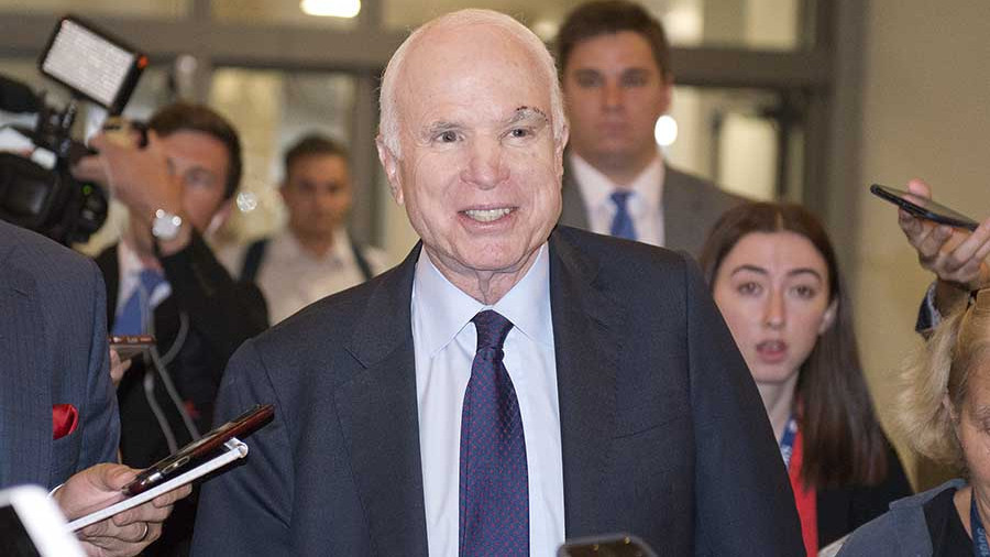Маккейн пригрозил Путину расплатой за атаку на демократию США
