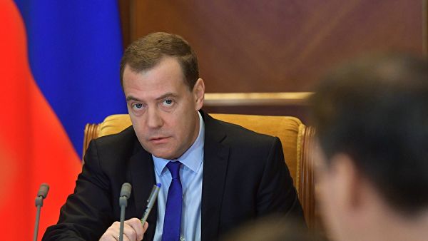 Медведев считает, что понятие "шпионских" приборов нужно уточнить