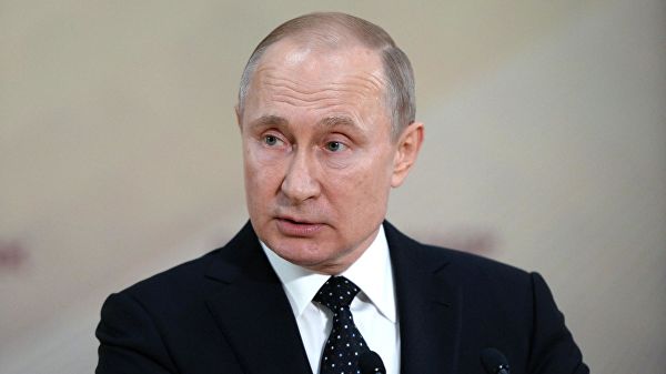 Местные власти не фиксируют проблем с работниками из КНДР, заявил Путин