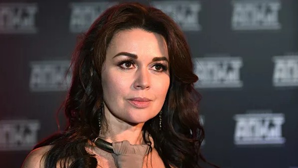 "Не помогает ничего": Яковлева прокомментировала слухи о болезни Заворотнюк