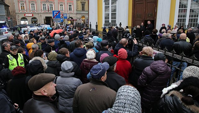 Поклонники Михаила Задорнова в Риге проводили его аплодисментами