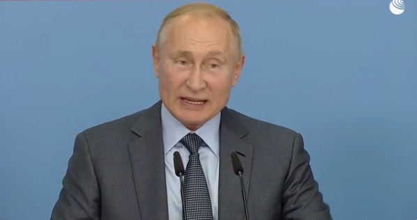 Путин отказался зачитывать вступительное слово на заседании в Сочи