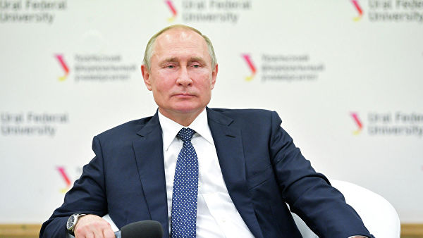Путин поддержал идею о проведении конкурса научных управленцев
