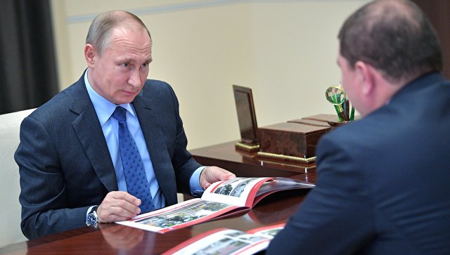 Путин сообщил о продолжении работы по обращениям граждан на "прямой линии"