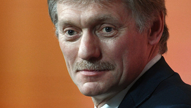Путин встречался с Явлинским по его просьбе, заявил Песков