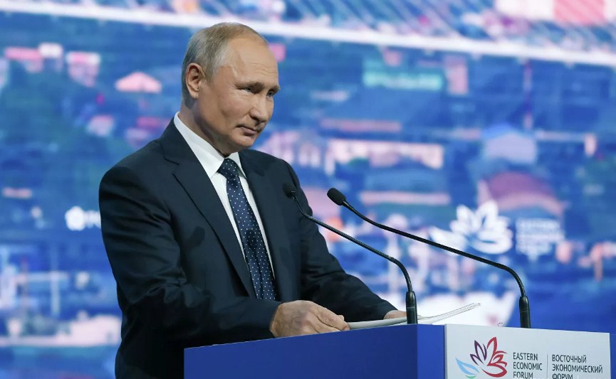 Путин заявил, что молодежь имеет право на протестные акции