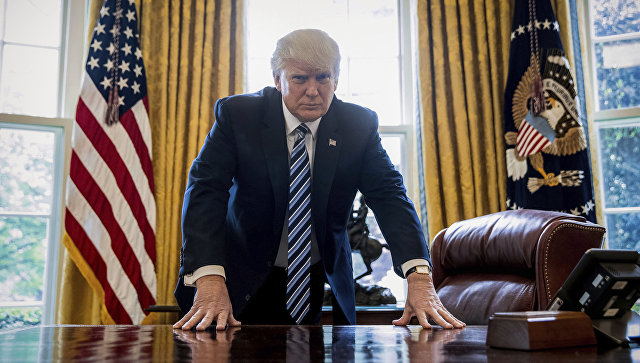 Трампа проинформировали о ракетных запусках КНДР