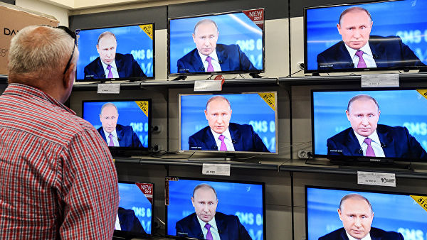 ВЦИОМ выяснил, сколько россиян планируют следить за прямой линией с Путиным