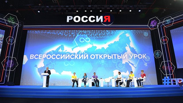 Выступивший перед Путиным школьник пообещал работать на благо авиации
