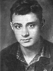 Эдуард Асадов